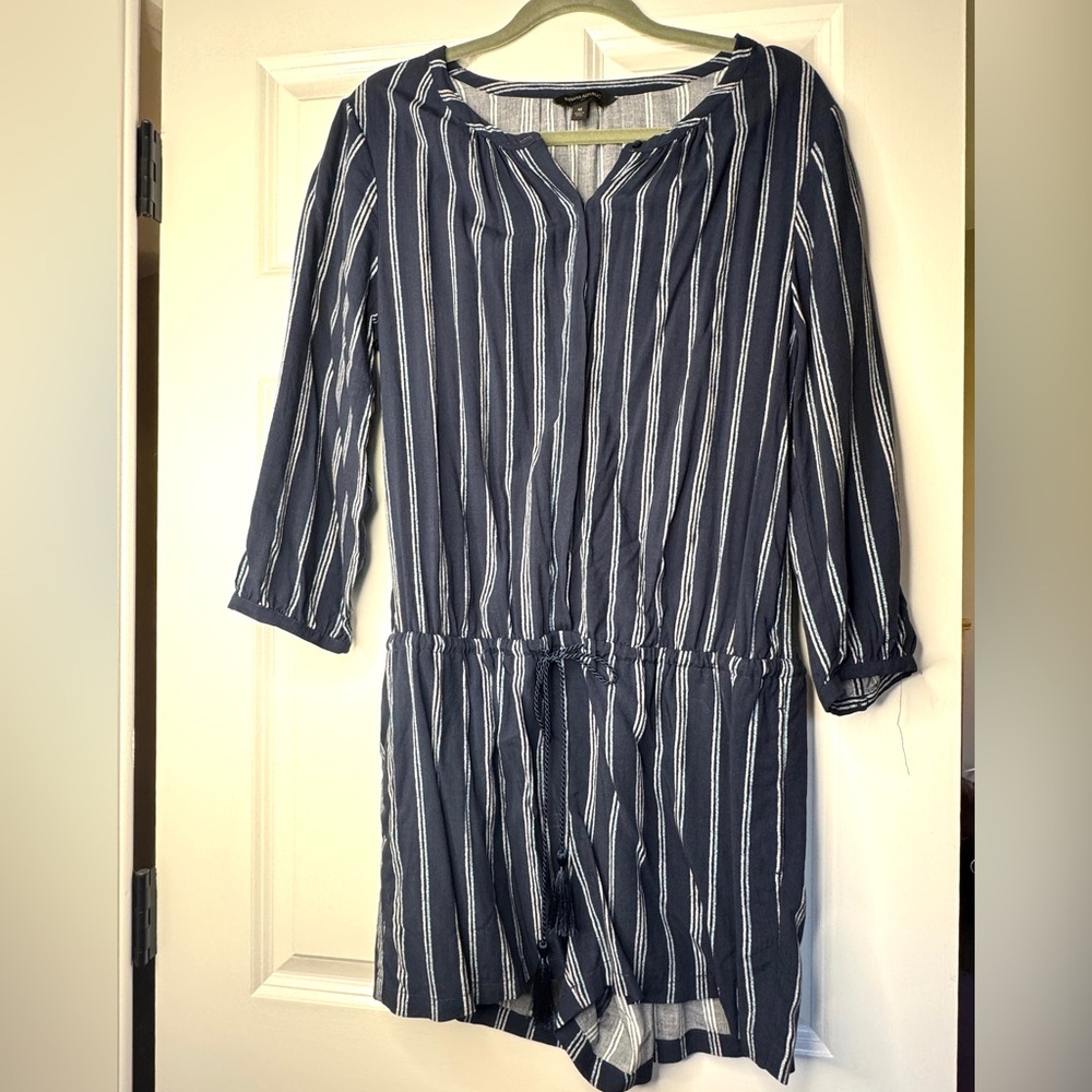 Banana Republic Navy with White/Light Blue Romper